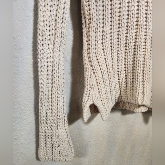 American Eagle Cream Knit Sweater - Picture 2 of 11